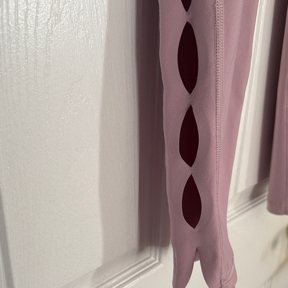 Victoria's Secret Dusty Mauve High-Rise Cutout Athletic Leggings - Picture 5 of 8